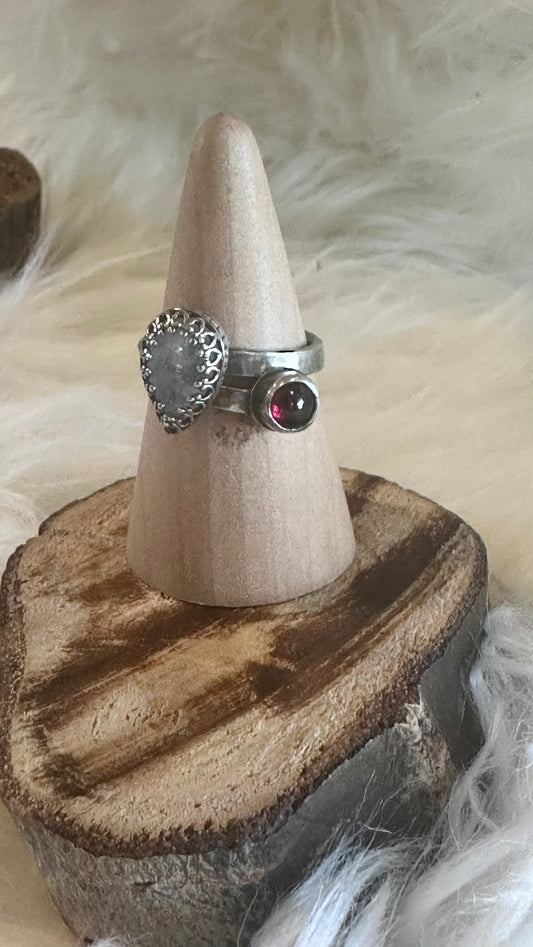 Sterling Silver Ring with Garnet and Moonstone